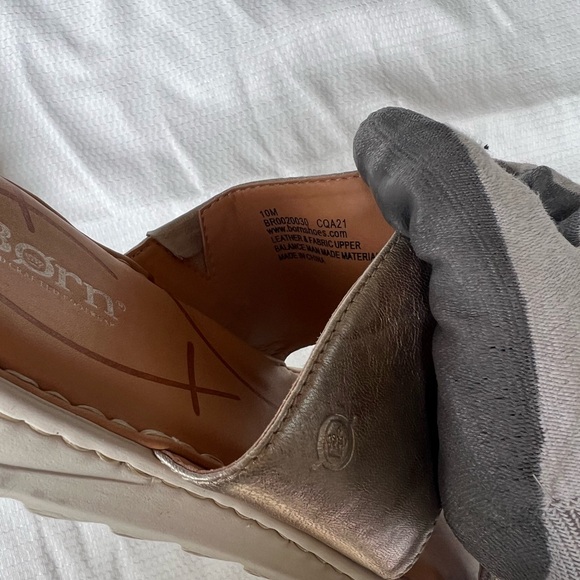 Born Women's Silver and Tan Sandals - Picture 9 of 10